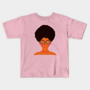 Woman with Afro, Glasses and Coral Beaded Jewelry (Purple Background) Kids T-Shirt